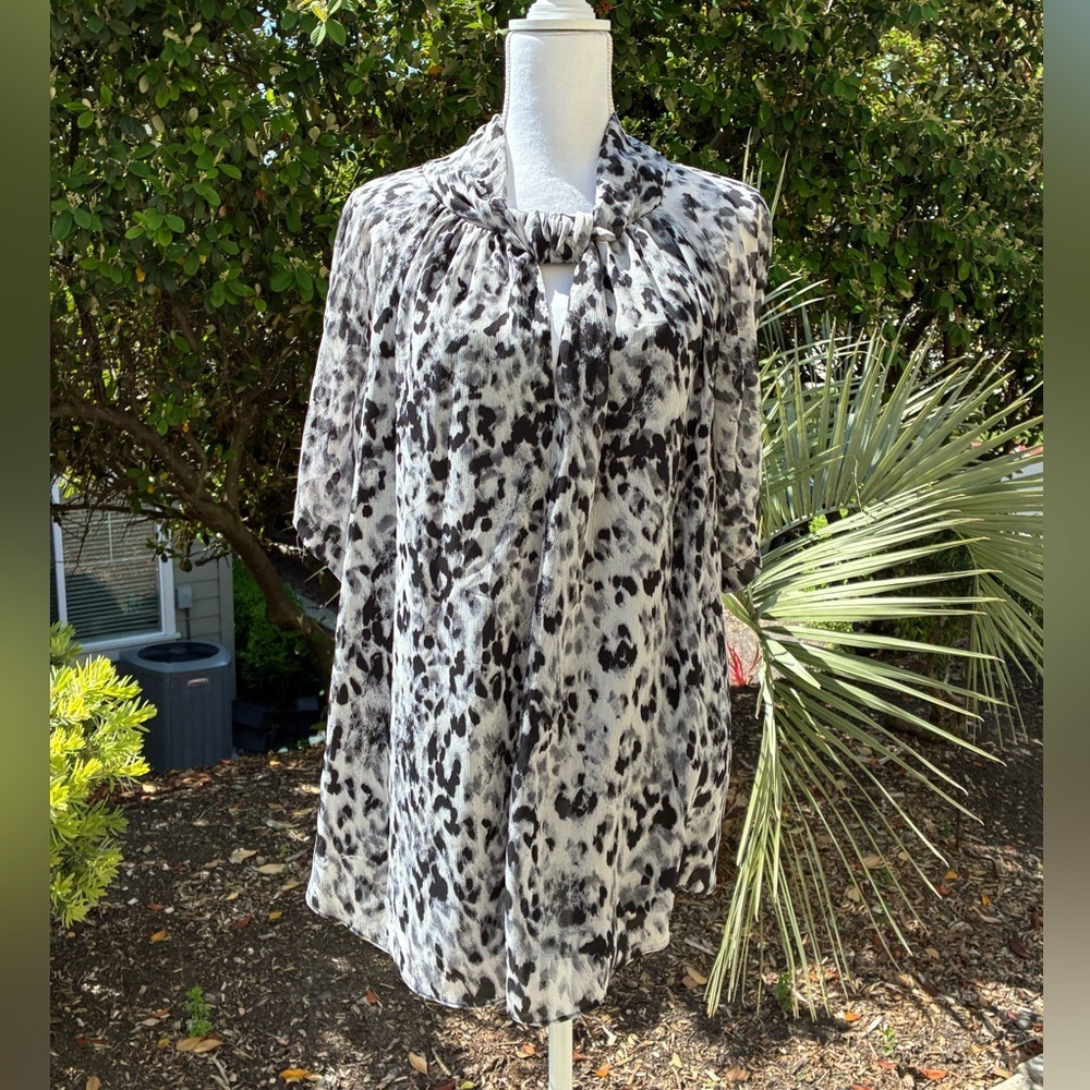 RACHEL Rachel Roy Black and White Leopard Print Short Sleeved Top 3X